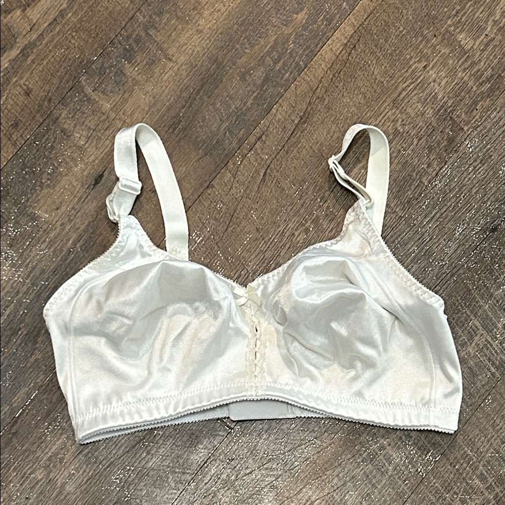 Bali Women's Double Support Wirefree Bra, Style 3820. Size 36 DD